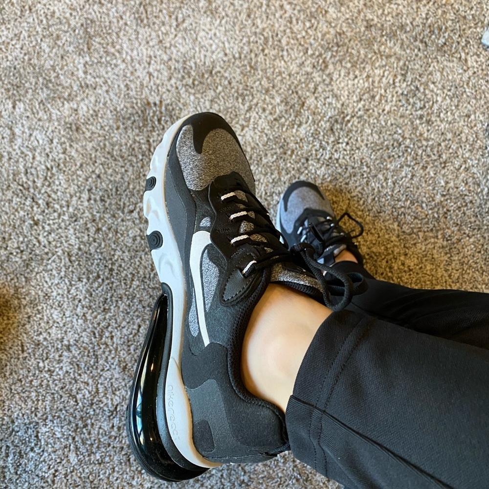 FLASH SALE Nike Air Max 270 React Women’s Sneakers - Picture 5 of 11